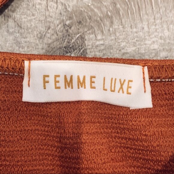 Rust Ribbed V-neck Bodycon Dress - Picture 5 of 7